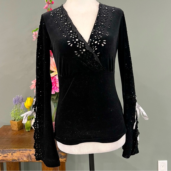 RK Long Sleeve with Tie Up Sleeves - Picture 2 of 14